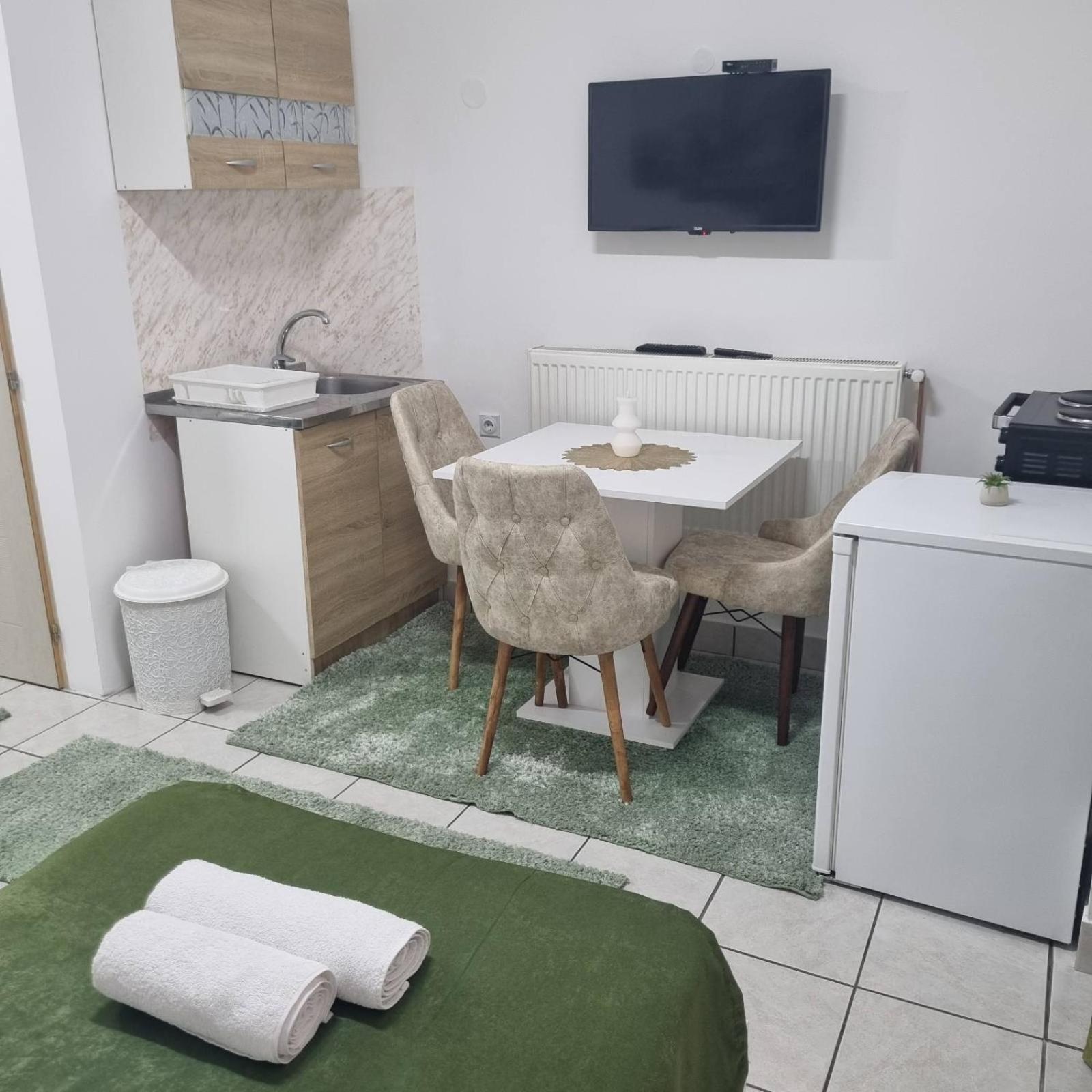 Family Apartmani Le Leskovac  Exterior photo